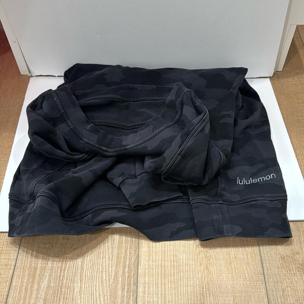 Lululemon perfectly oversized crew